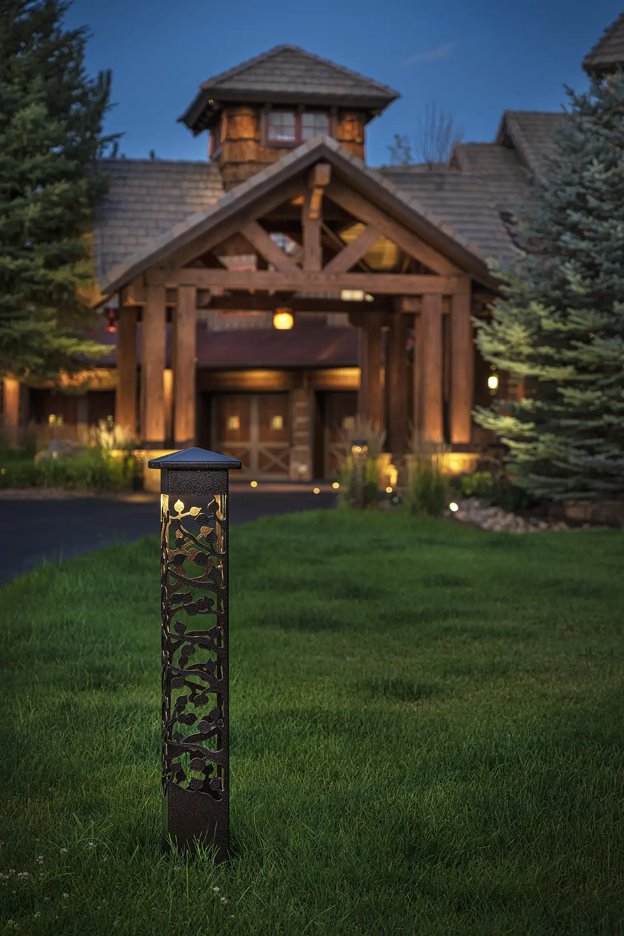 Bear Dance image 9 bollard lights and portico detail Lighthouse Outdoor Lighting and Audio Denver CO Colorado