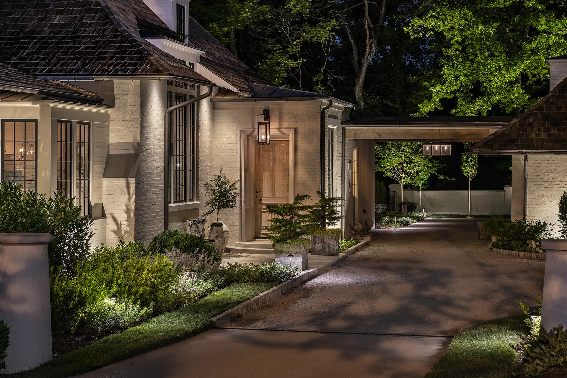 Rains residence image 1 front main entrance Lighthouse Outdoor Lighting and Audio Nashville, TN