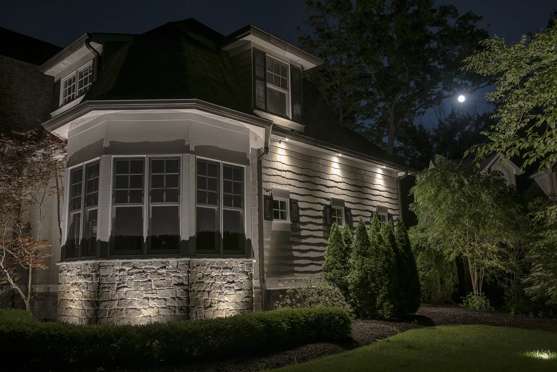 Weinberger residence image 5 garage Lighthouse Outdoor Lighting and Audio Indianapolis, IN