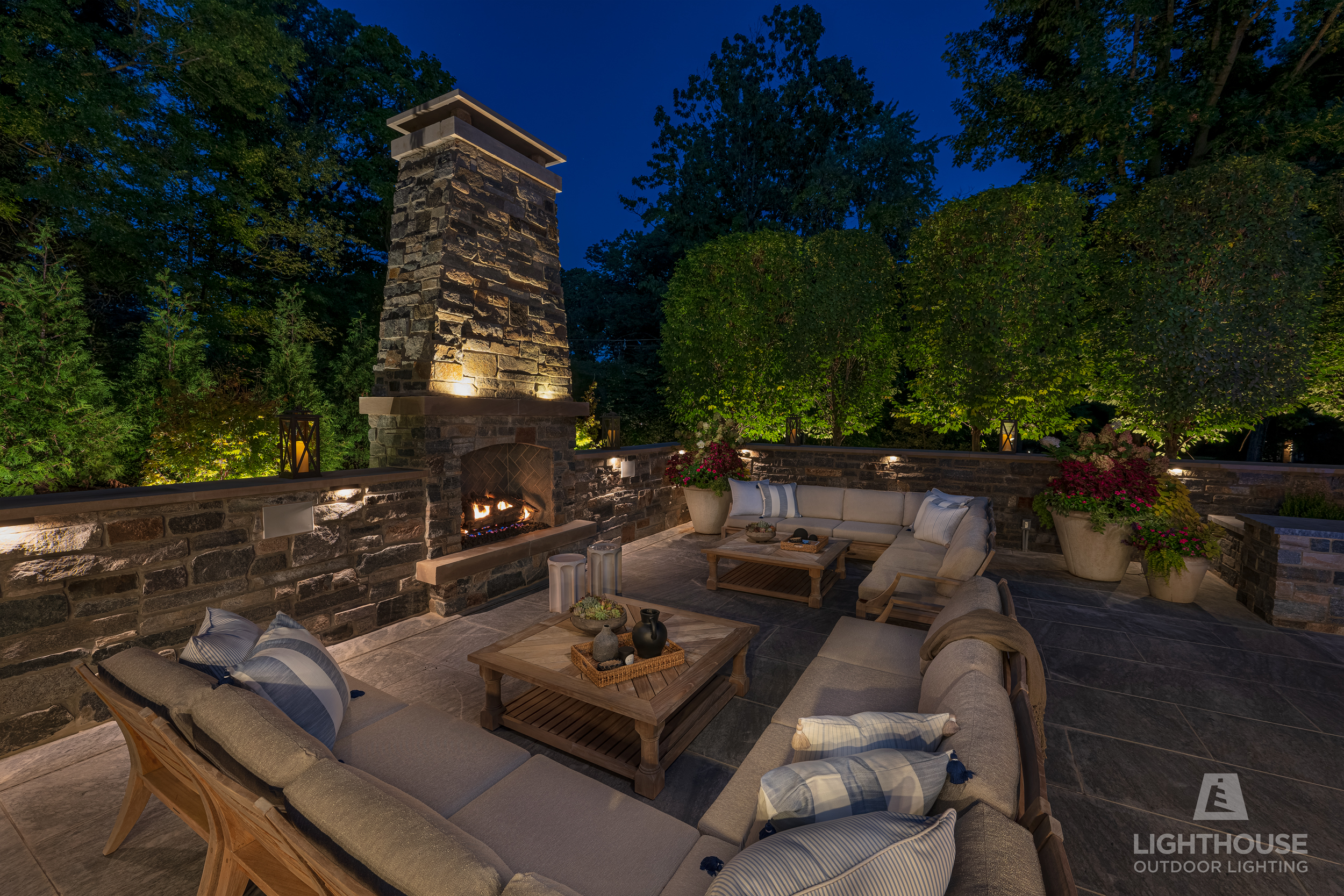 Landscape lighting ideas in Commercial Point village, OH