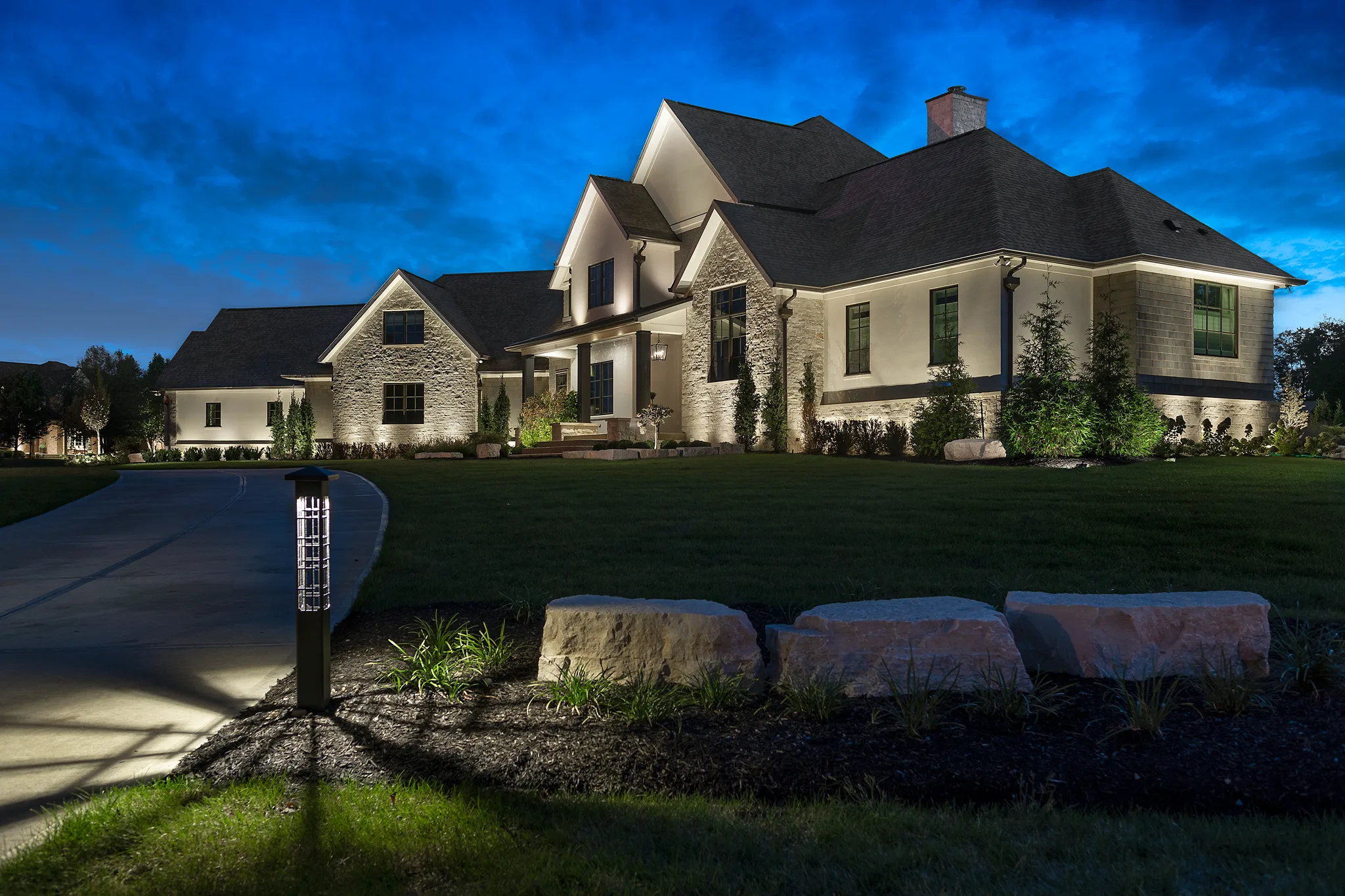 Plain City, OH Outdoor Lighting System<br />
