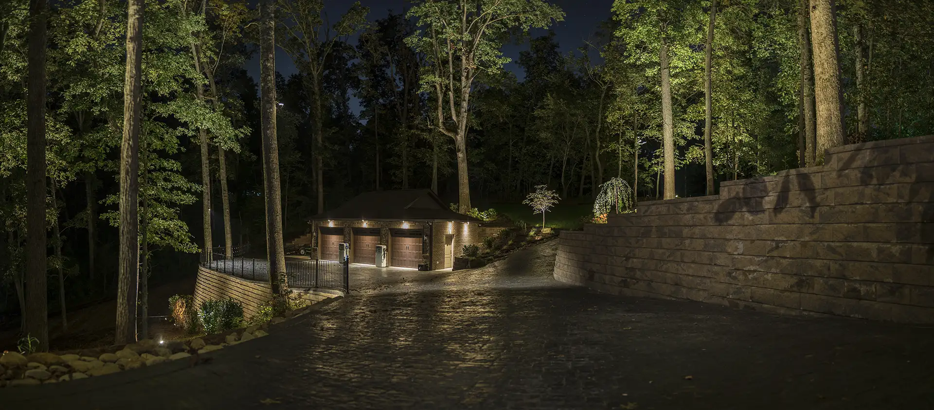 Farmer residence image 5 driveway garage wall Lighthouse Outdoor Lighting and Audio Knoxville TN