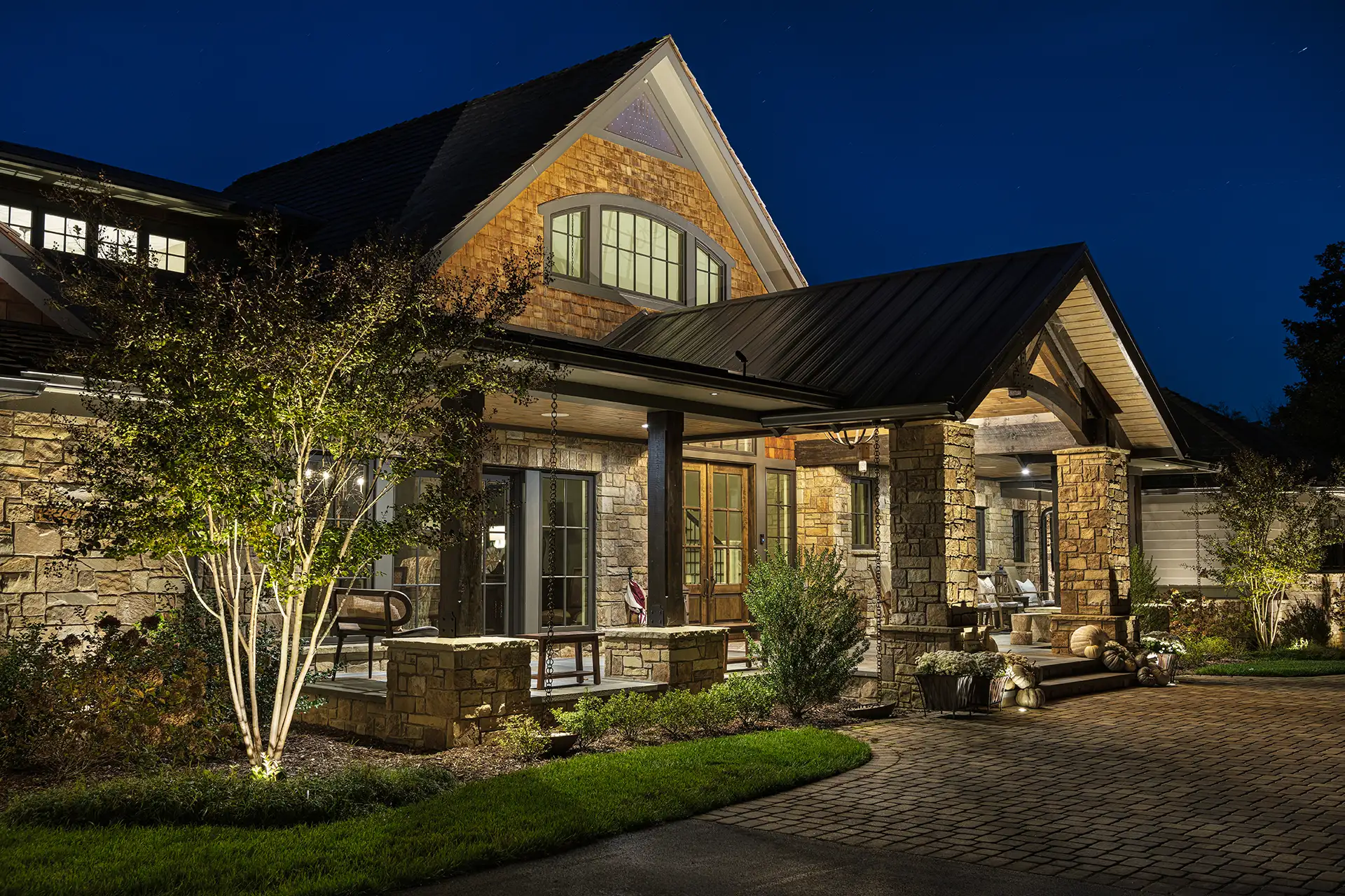 Flicker Ct image 3 front of house entry angled from left Lighthouse Outdoor Lighting and Audio Knoxville TN