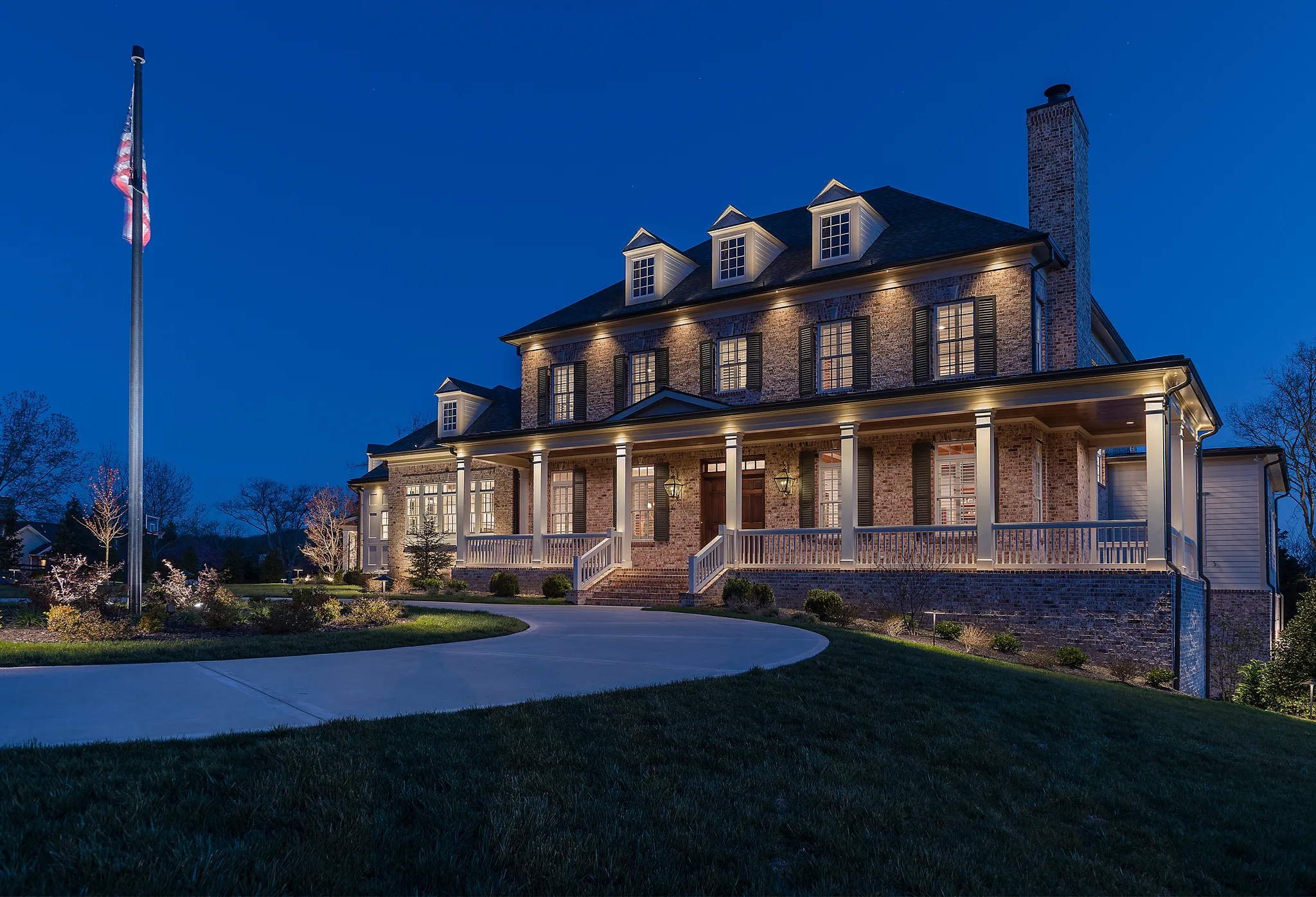 NASHVILLE, TN OUTDOOR LANDSCAPE LIGHTING SOLUTIONS