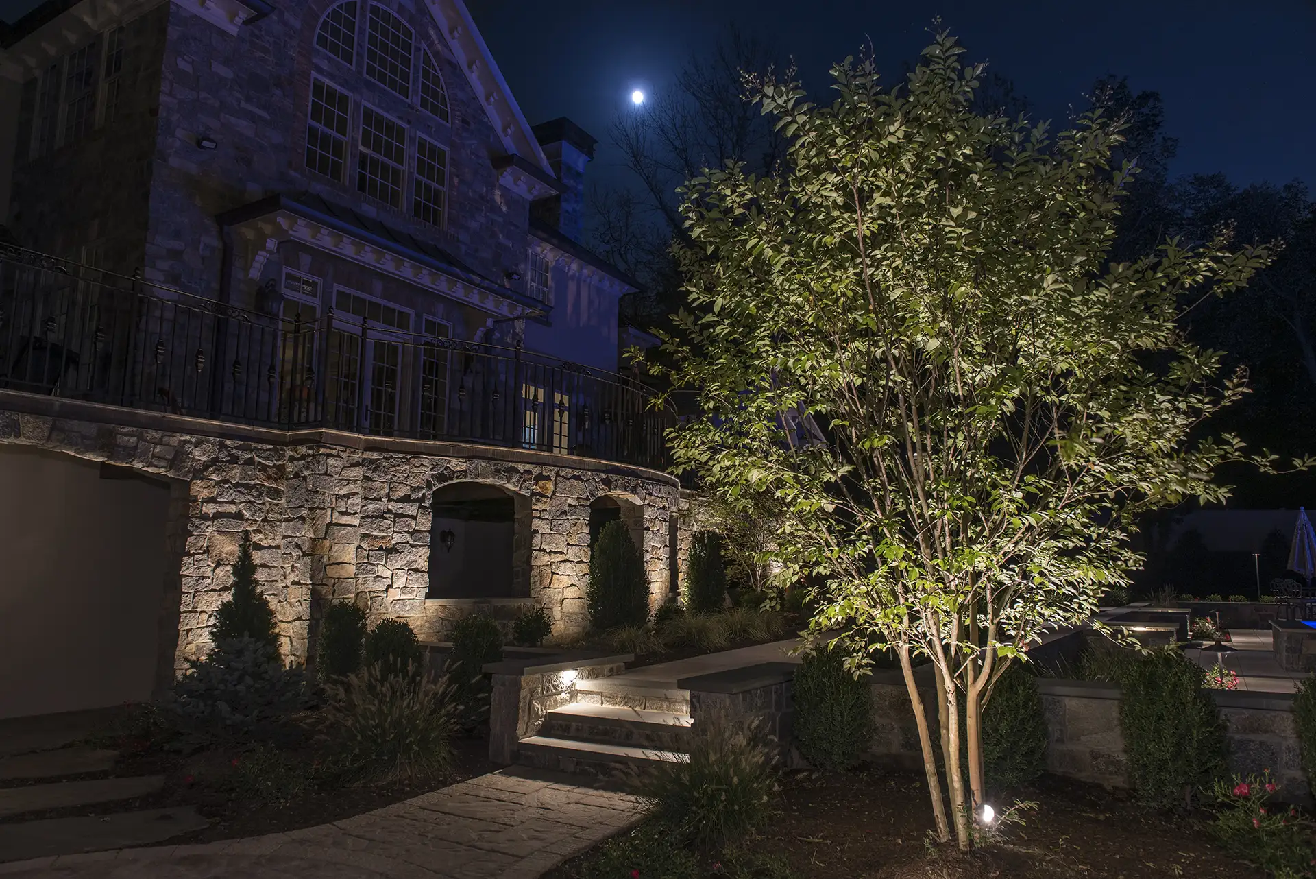 Prioletti residence image 6 arches tree lighting Lighthouse Outdoor Lighting and Audio Vail CO